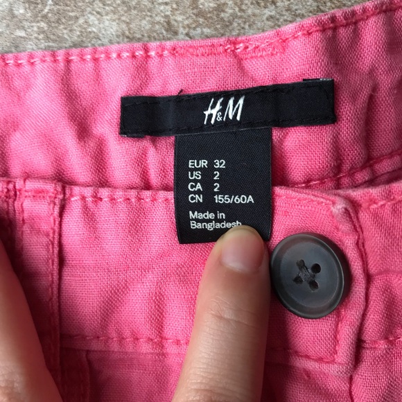 H&M Highwaisted Linen Shorts - Picture 3 of 4